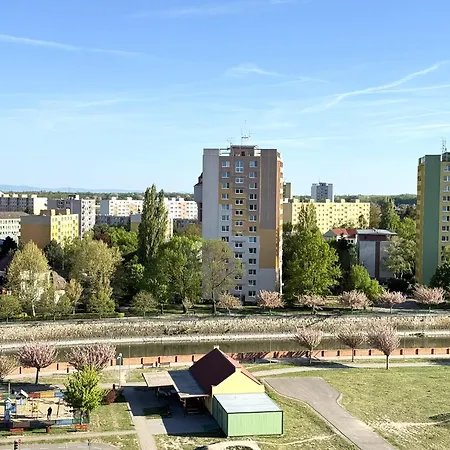 Sky View 10 Patro *